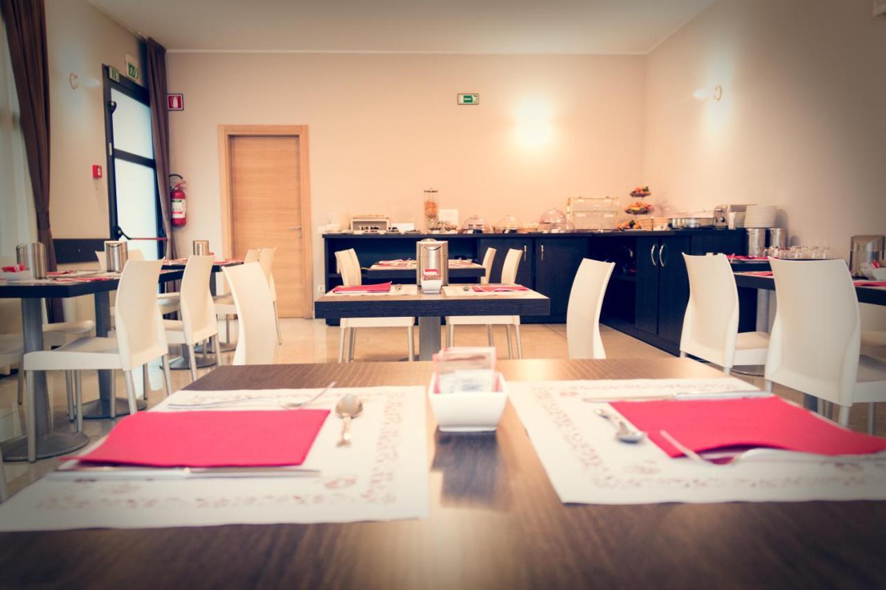 Hotel Don Camillo Brescello Εξωτερικό φωτογραφία